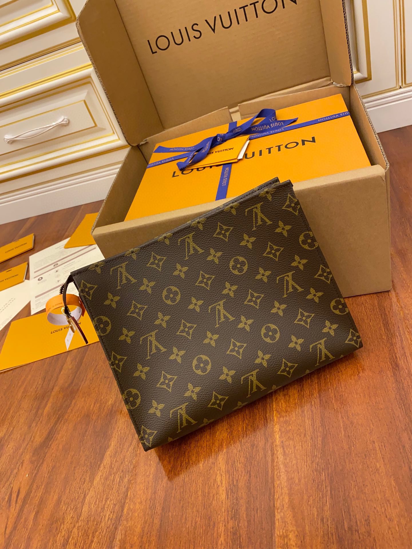 LV Clutch Bags